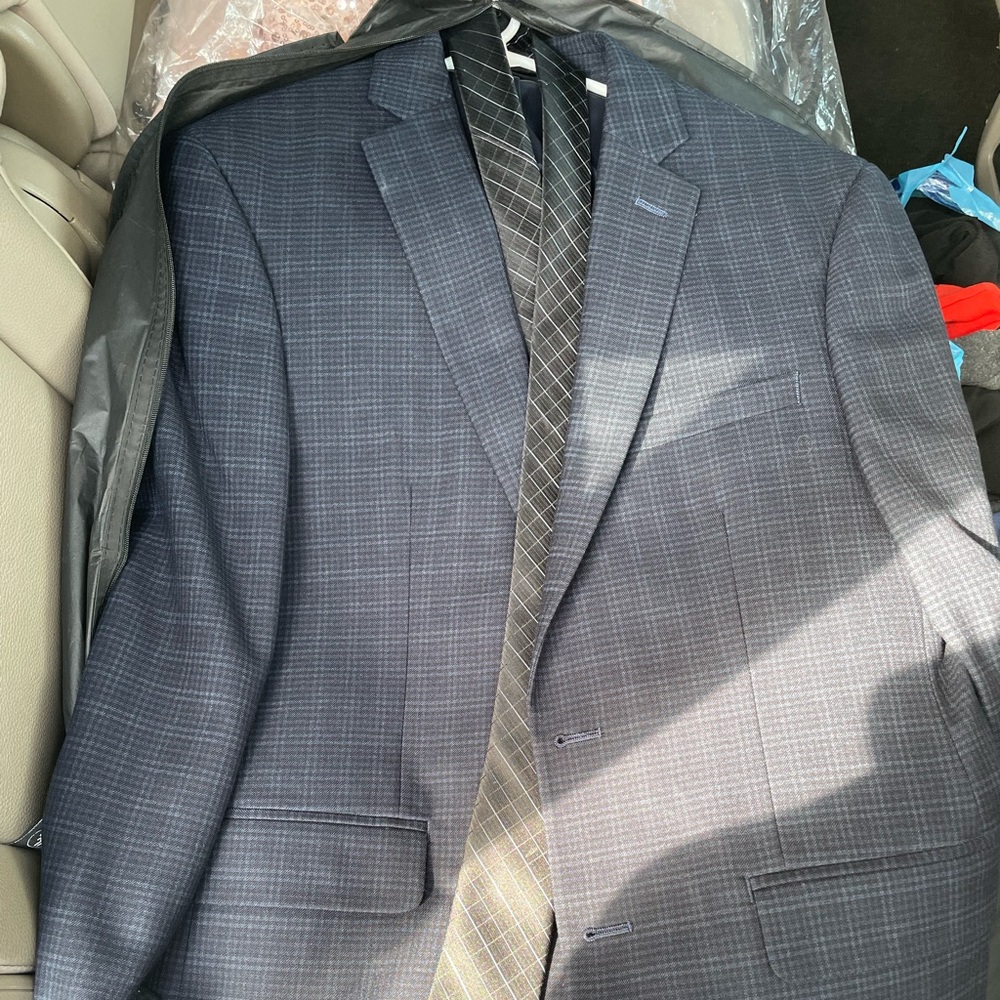 Sport coat and tie.   Size 38S.  Slim fit